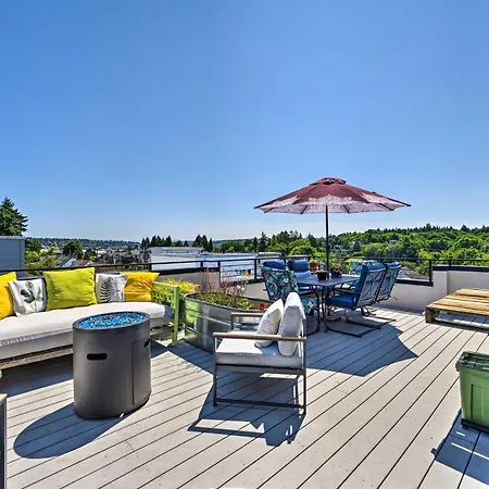 Seattle Retreat With Canal And Mountain Rooftop Views!
